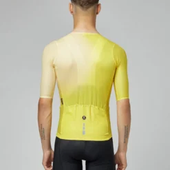 Uomo Pissei Maglie*agia uperight agitrae UAE -