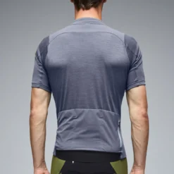 Uomo Q36.5 Maglie*agia Adventure - chiaro