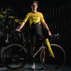 Uomo Yellow B. Maglie*agia Tea Via eae a bike 2026 - Wout van Aert